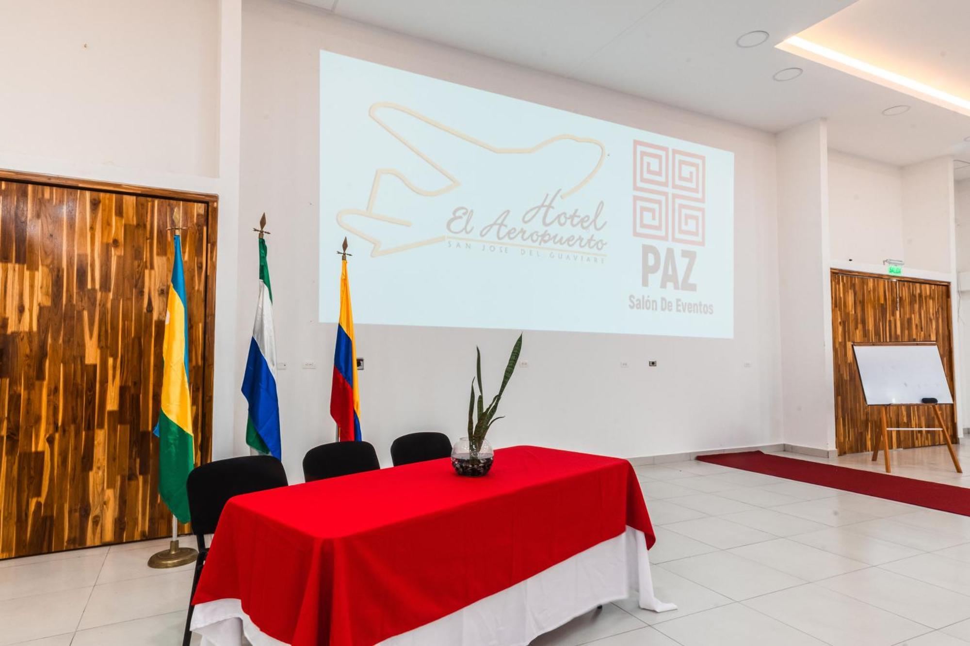 Hotel El Aeropuerto San José del Guaviare Εξωτερικό φωτογραφία